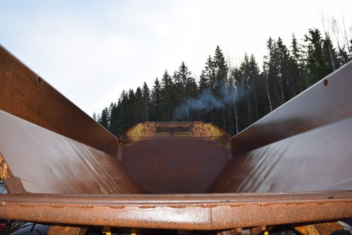 631184-12 Dumper Volvo BM 861