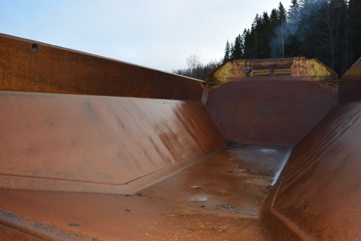 631184-14 Dumper Volvo BM 861