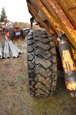 631184-21 Dumper Volvo BM 861