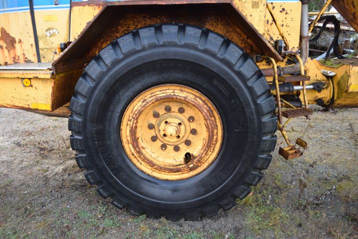 631184-27 Dumper Volvo BM 861