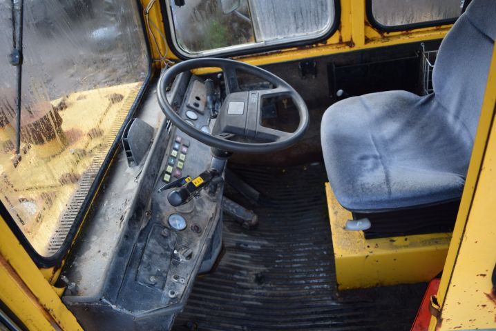 631184-41 Dumper Volvo BM 861