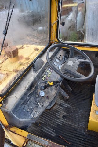 631184-42 Dumper Volvo BM 861