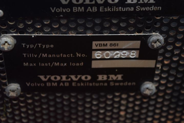 631184-45 Dumper Volvo BM 861