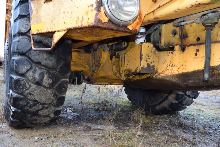 631184-54 Dumper Volvo BM 861