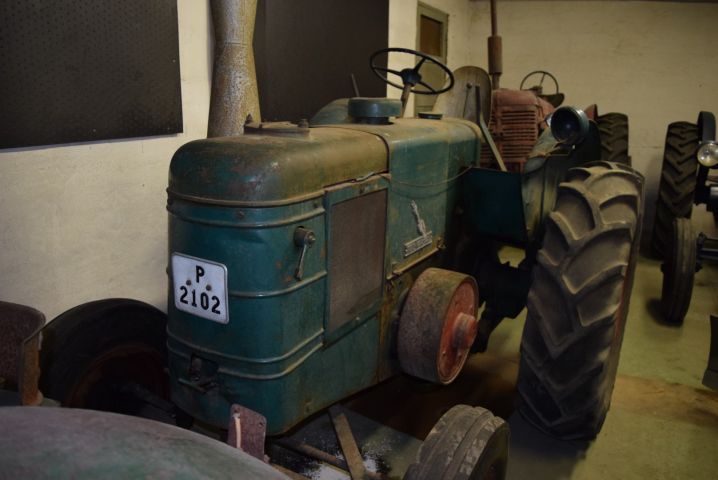 631187-1 Veteran Tractor Field Marshall Series 2 - 1950