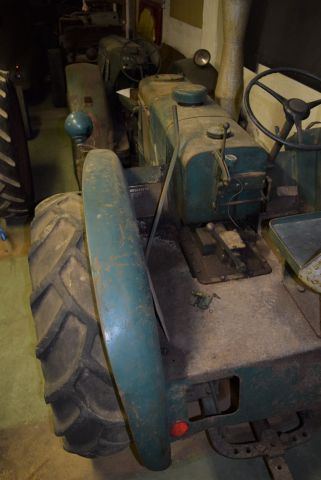 631187-12 Veteran Tractor Field Marshall Series 2 - 1950