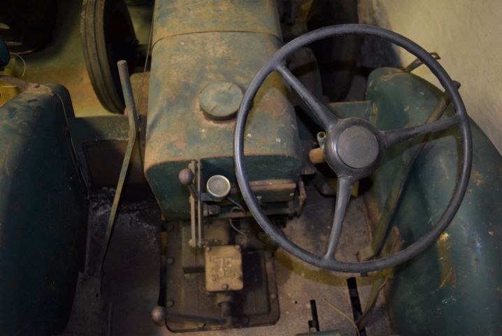 631187-19 Veteran Tractor Field Marshall Series 2 - 1950