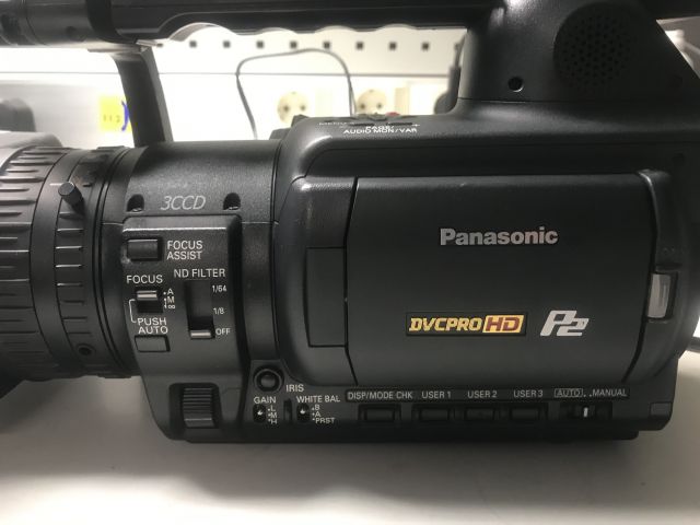 622203-2 Panasonic AGHVX201AE DVC Pro HD P2 camcorder