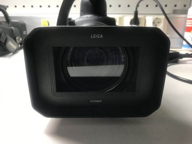 622203-6 Panasonic AGHVX201AE DVC Pro HD P2 camcorder