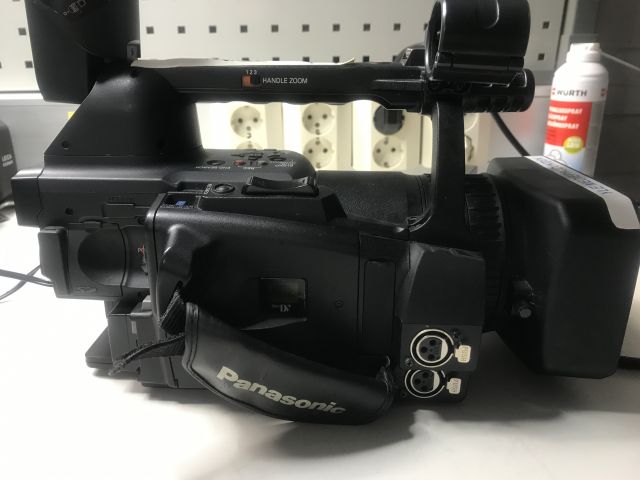 622203-7 Panasonic AGHVX201AE DVC Pro HD P2 camcorder