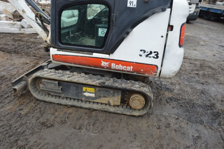 631239-8 Crawler excavator Bobcat 323