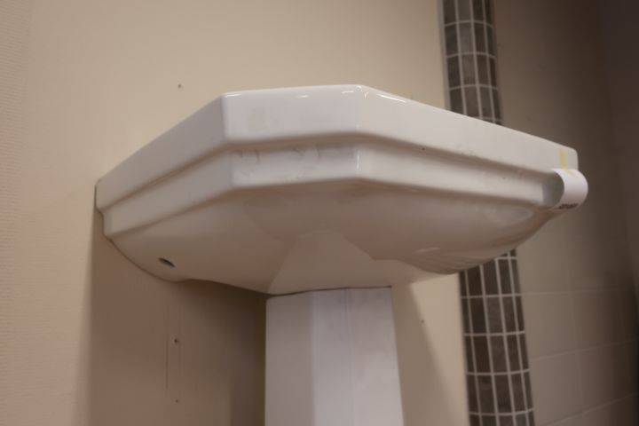 581469-5 Washbasin, Athenas Indusa