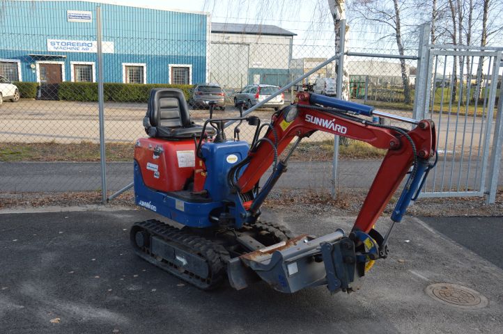 632398-1 Mini excavator SUNWARD SWE 08 -2009 only 268 hours