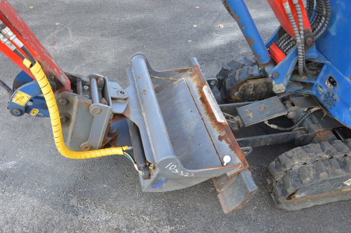 632398-7 Mini excavator SUNWARD SWE 08 -2009 only 268 hours