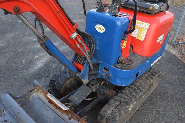 632398-8 Mini excavator SUNWARD SWE 08 -2009 only 268 hours