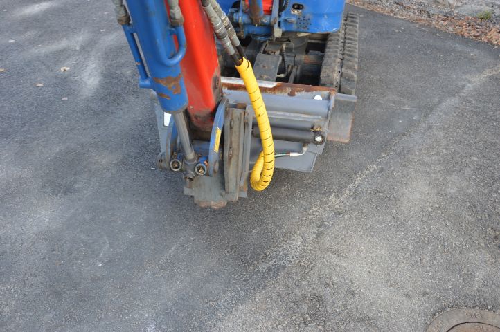 632398-9 Mini excavator SUNWARD SWE 08 -2009 only 268 hours
