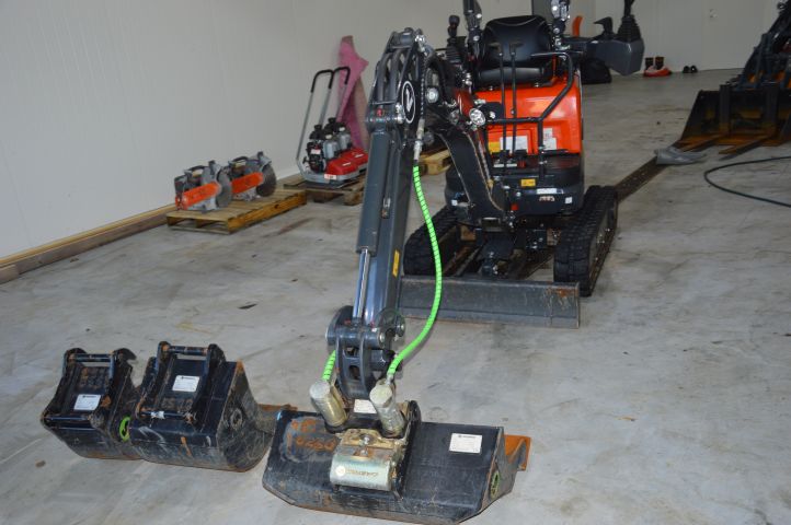 632407-6 Crawler excavator Eurocomach ES 12 ZT (10h) + 3 buckets - 2018