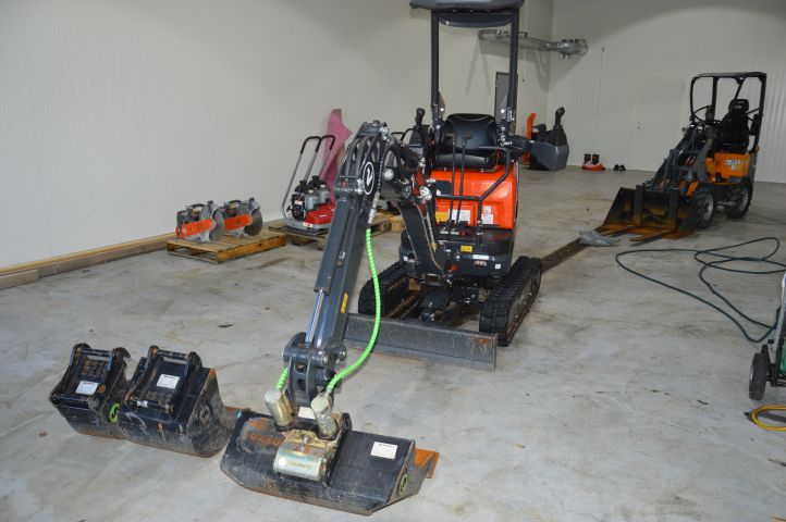 632407-7 Crawler excavator Eurocomach ES 12 ZT (10h) + 3 buckets - 2018