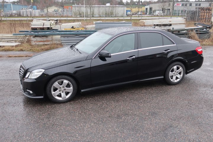 627985-3 Mercedes-Benz E 220 CDI BlueEFFICIENCY 5G-Tronic, 170hp, AMG package - 2010
