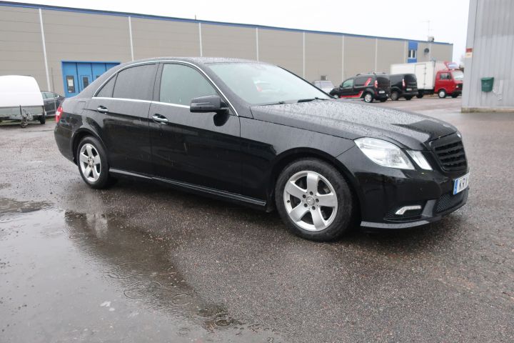 627985-10 Mercedes-Benz E 220 CDI BlueEFFICIENCY 5G-Tronic, 170hp, AMG package - 2010