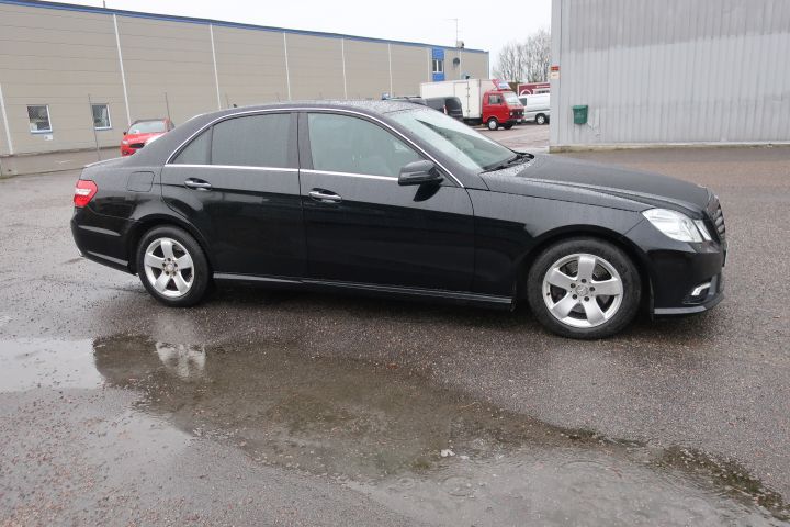 627985-11 Mercedes-Benz E 220 CDI BlueEFFICIENCY 5G-Tronic, 170hp, AMG package - 2010