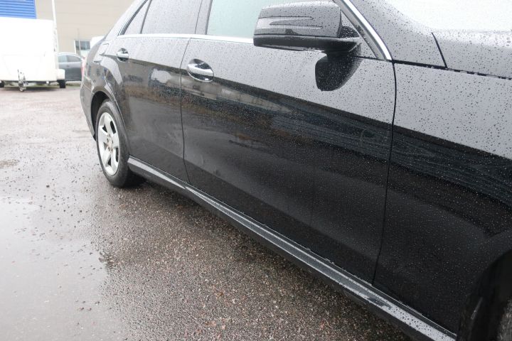 627985-28 Mercedes-Benz E 220 CDI BlueEFFICIENCY 5G-Tronic, 170hp, AMG package - 2010