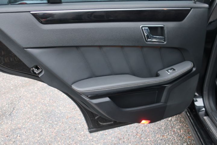 627985-30 Mercedes-Benz E 220 CDI BlueEFFICIENCY 5G-Tronic, 170hp, AMG package - 2010