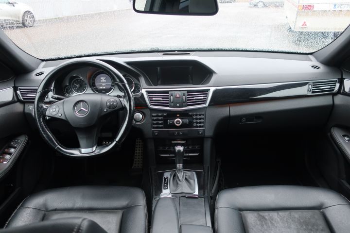 627985-40 Mercedes-Benz E 220 CDI BlueEFFICIENCY 5G-Tronic, 170hp, AMG package - 2010
