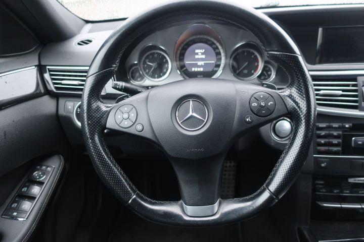 627985-42 Mercedes-Benz E 220 CDI BlueEFFICIENCY 5G-Tronic, 170hp, AMG package - 2010