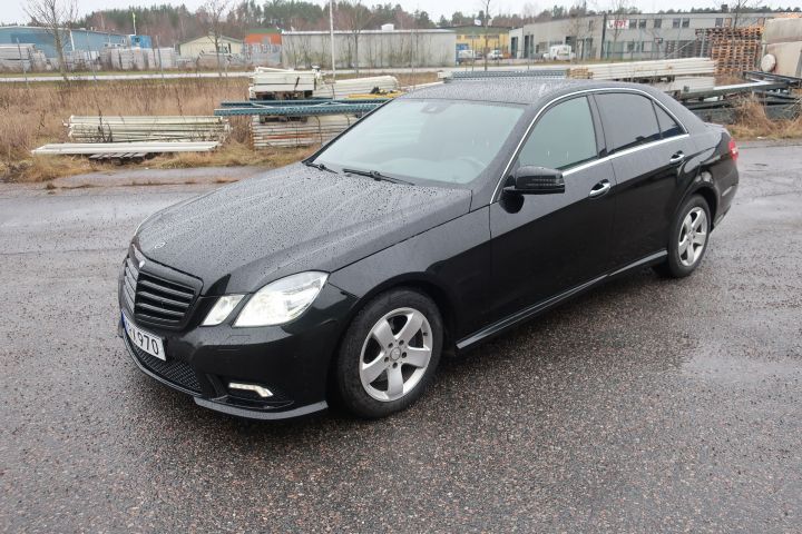 627985-57 Mercedes-Benz E 220 CDI BlueEFFICIENCY 5G-Tronic, 170hp, AMG package - 2010