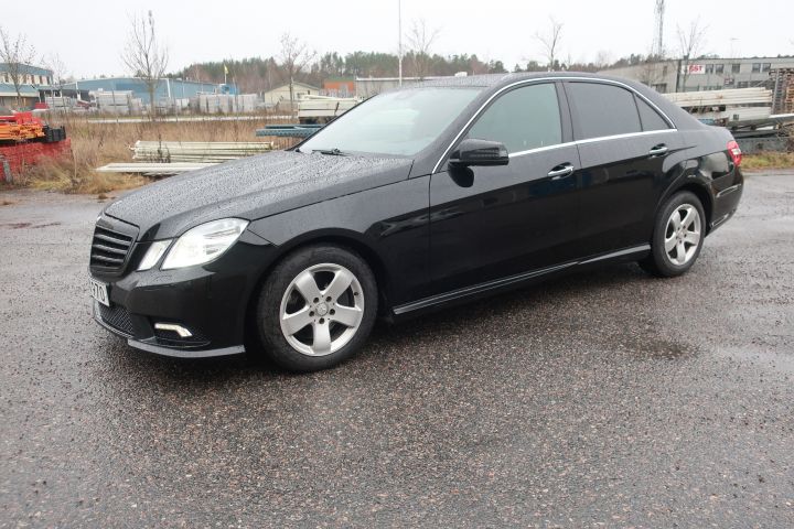 627985-58 Mercedes-Benz E 220 CDI BlueEFFICIENCY 5G-Tronic, 170hp, AMG package - 2010