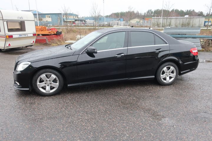 627985-59 Mercedes-Benz E 220 CDI BlueEFFICIENCY 5G-Tronic, 170hp, AMG package - 2010