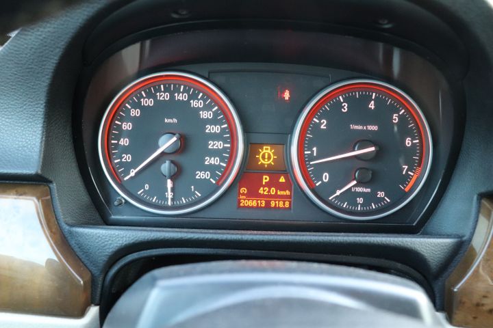 554970-9 BMW 320i Convertible Automatic, 170hp -08