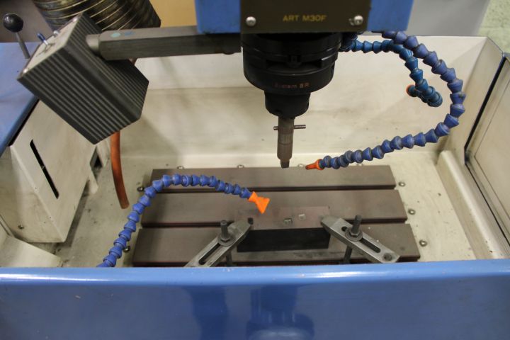 633575-3 Lowering spark ard M30F -94