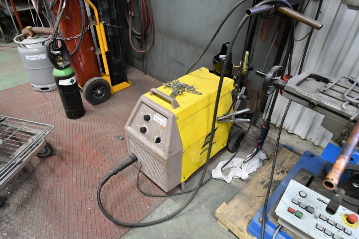 632337-2 Me / Mag weld ESAB LKA 180