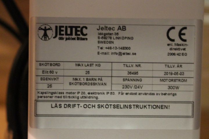627041-11 Tvättbänk, elektriskt höj och sänkbart skötbord Jeltec, Ny