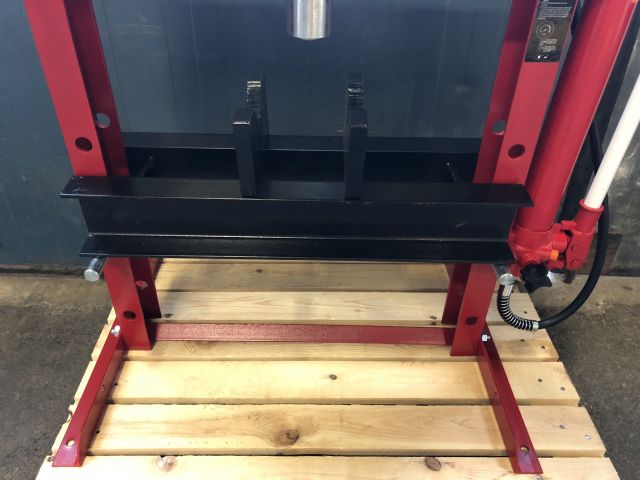 635044-4 RedTool Workshop Press 12 Ton - New
