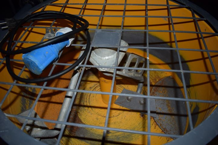 560507-4 Compulsive mixer Baron E-90, 90 liters