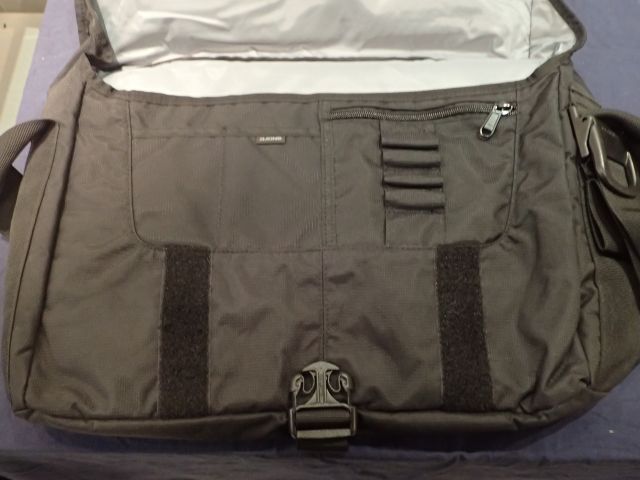 577397-3 2 bags Brand DAKINE