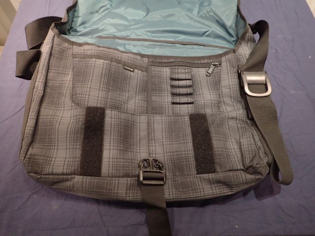 577397-7 2 bags Brand DAKINE