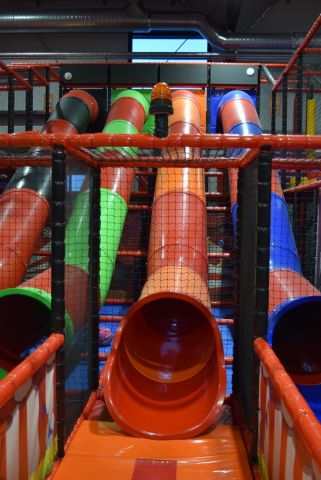 636157-10 Complete play area approx 23 x 10 meters (SPI) - 2019