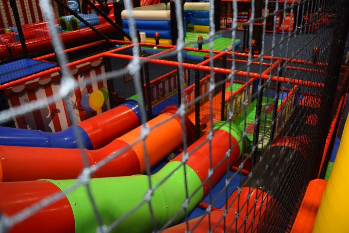 636157-20 Complete play area approx 23 x 10 meters (SPI) - 2019