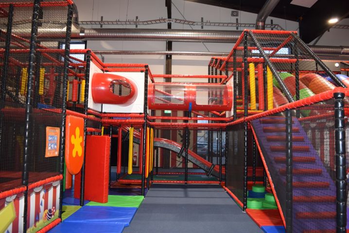 636157-31 Complete play area approx 23 x 10 meters (SPI) - 2019