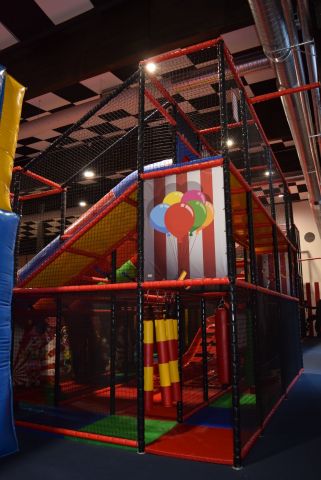 636157-36 Complete play area approx 23 x 10 meters (SPI) - 2019