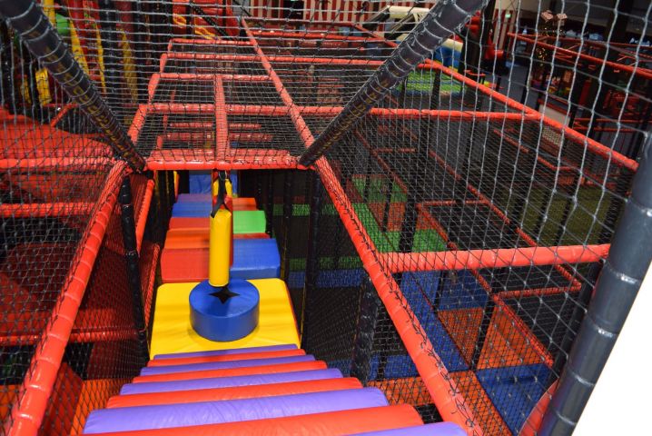 636157-52 Complete play area approx 23 x 10 meters (SPI) - 2019