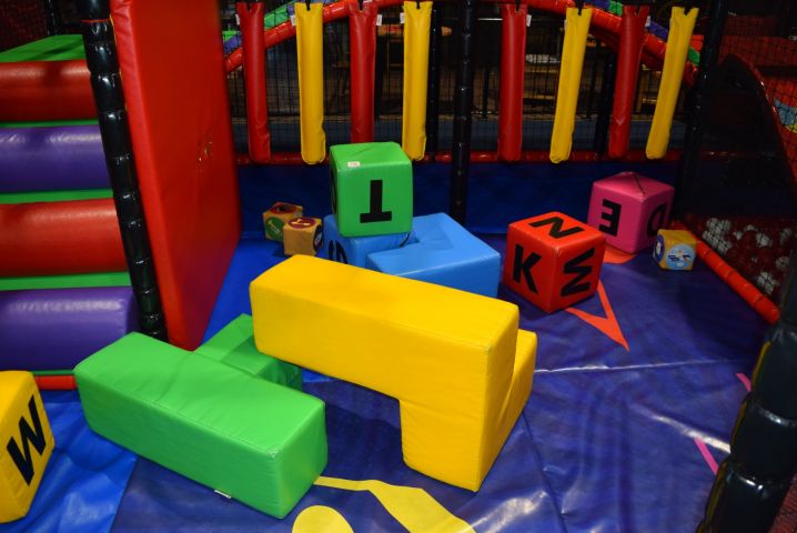 636157-72 Complete play area approx 23 x 10 meters (SPI) - 2019