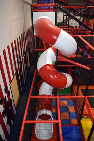 636157-78 Complete play area approx 23 x 10 meters (SPI) - 2019