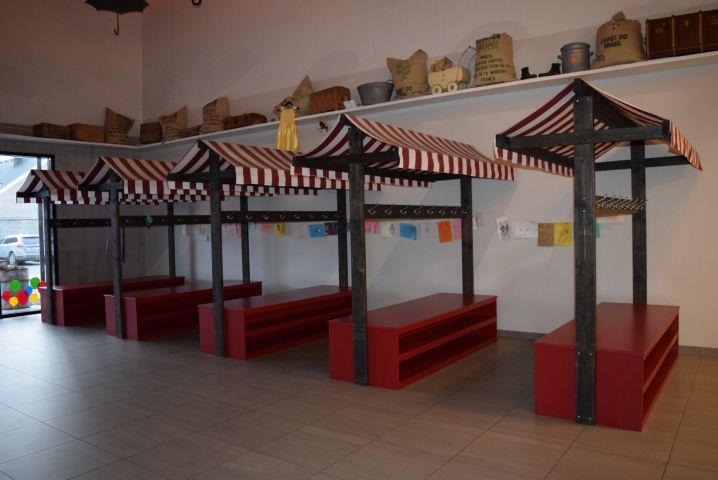 636157-92 Complete play area approx 23 x 10 meters (SPI) - 2019