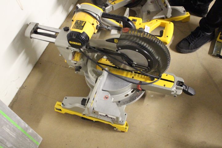 635498-1 Cutting and cutting saw Dewalt DW5780-QS