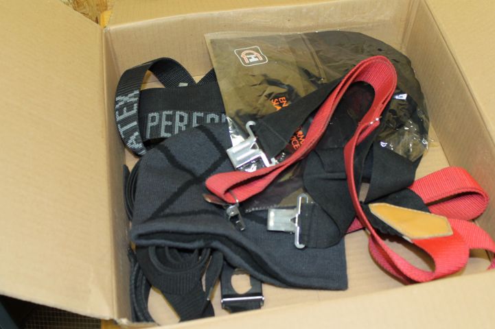 634440-3 1st fallskydds sele (nytt) + diverse arbetskläder / stövlar